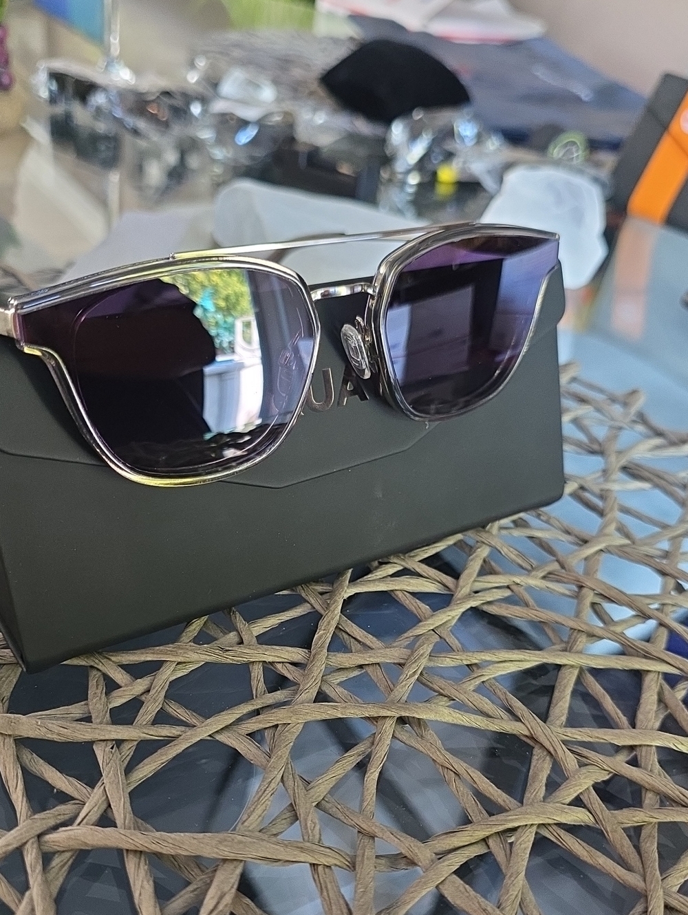 Quay Getaway Australia Silver Metal Frame Sunglasses